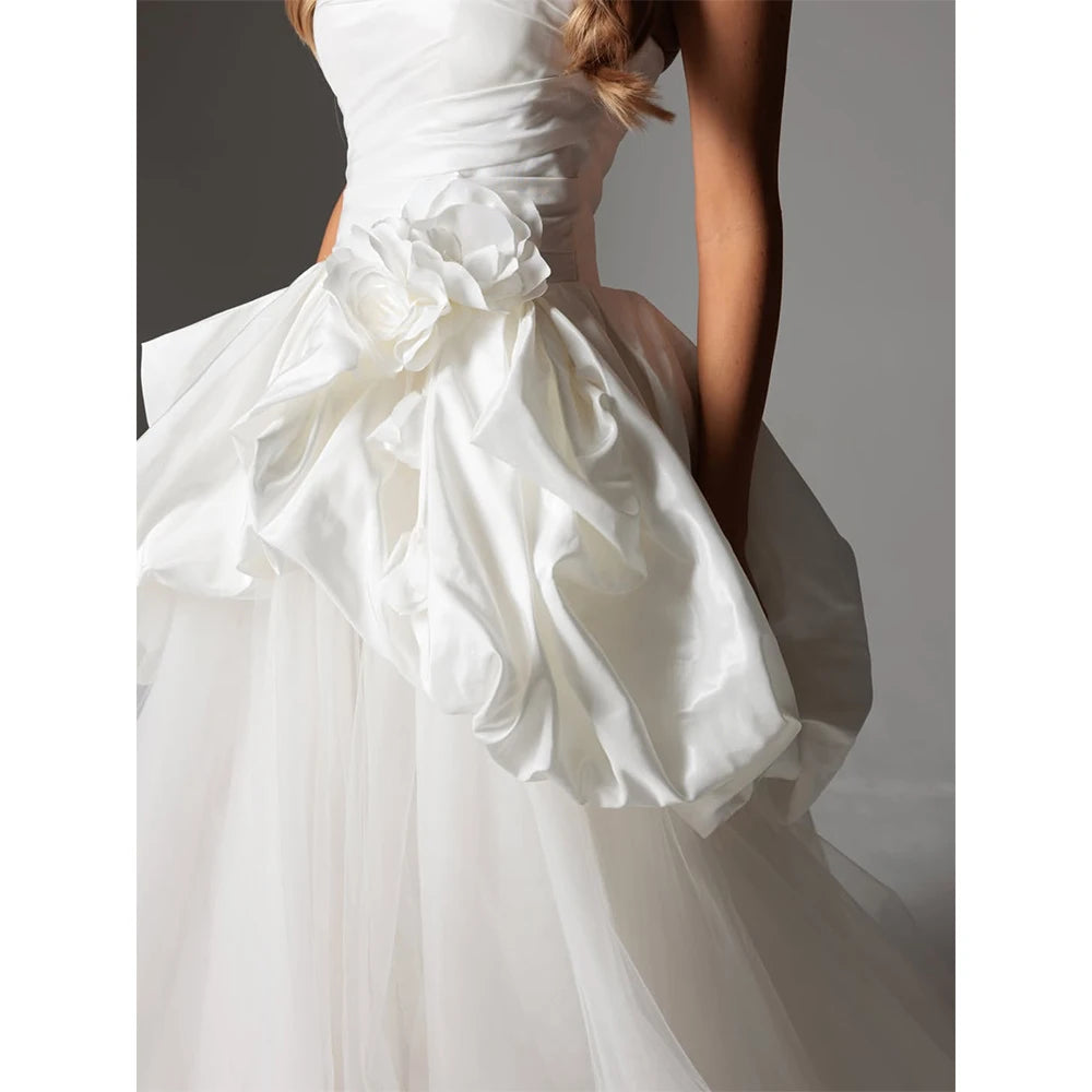 Trendy White Evening Dresses for Elegant Women Strapless Tulle Chapel Train Ball Gowns Luxury Customzied Wedding Dress Vestidos