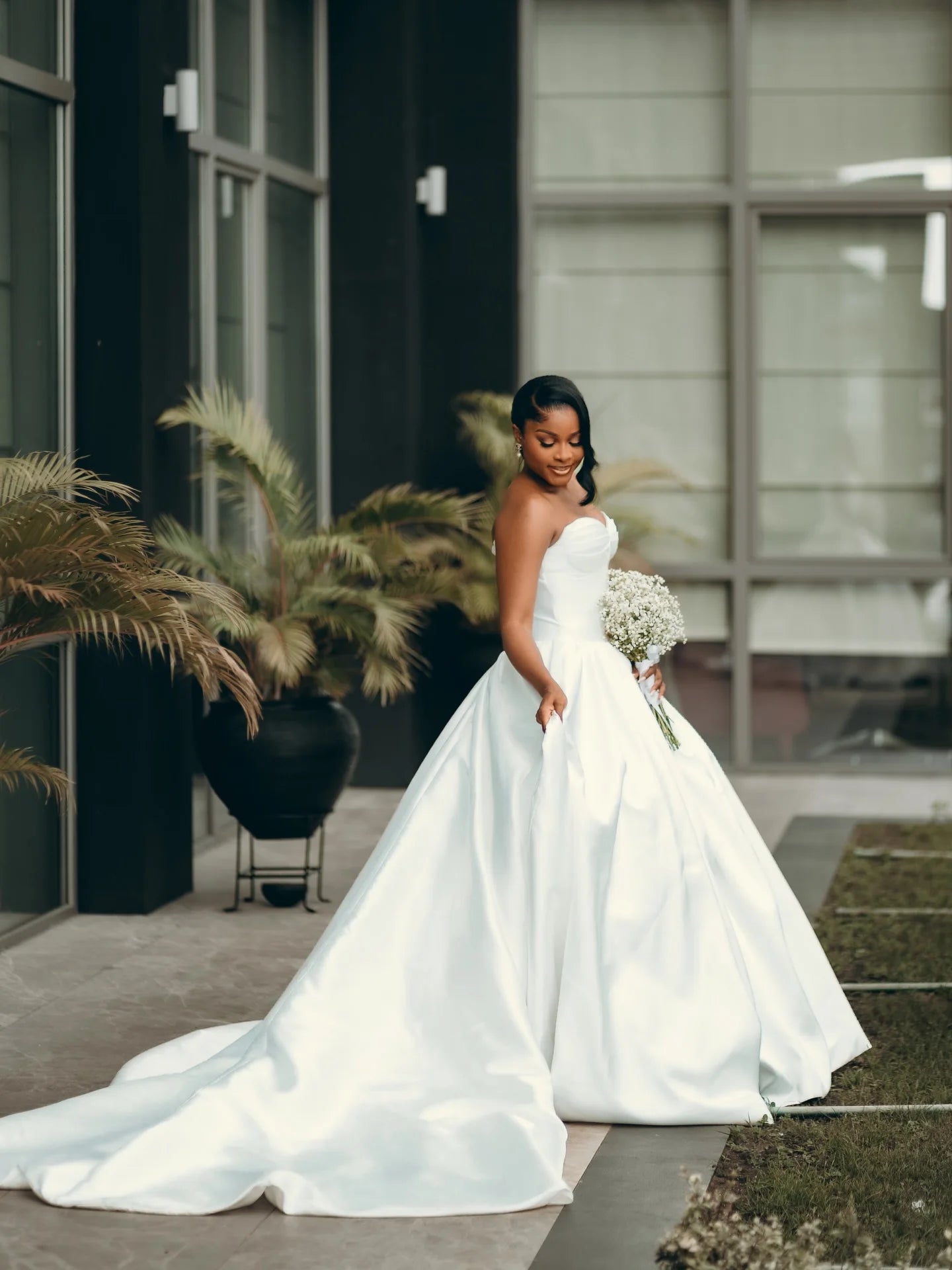 Simple White Wedding Dresses for Bride Sweetheart Drop-Waistline Corset Satin Summer Africa Bridal Ceremony Gown Customized