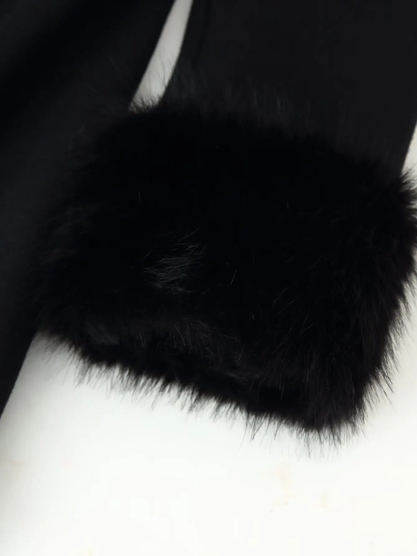 HH Winter Women Elegant Fur Collar Pockets Woolen Long Coat Female Temperament Warm Lapel Long Sleeve Double-breasted Belt Jacke