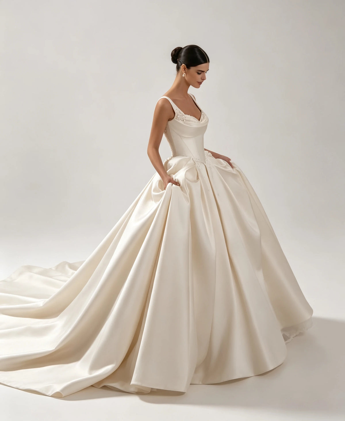 Customized elegant dress strapless sleeveless Ball Gown satin robe de mariee wedding dress vestidos de novia