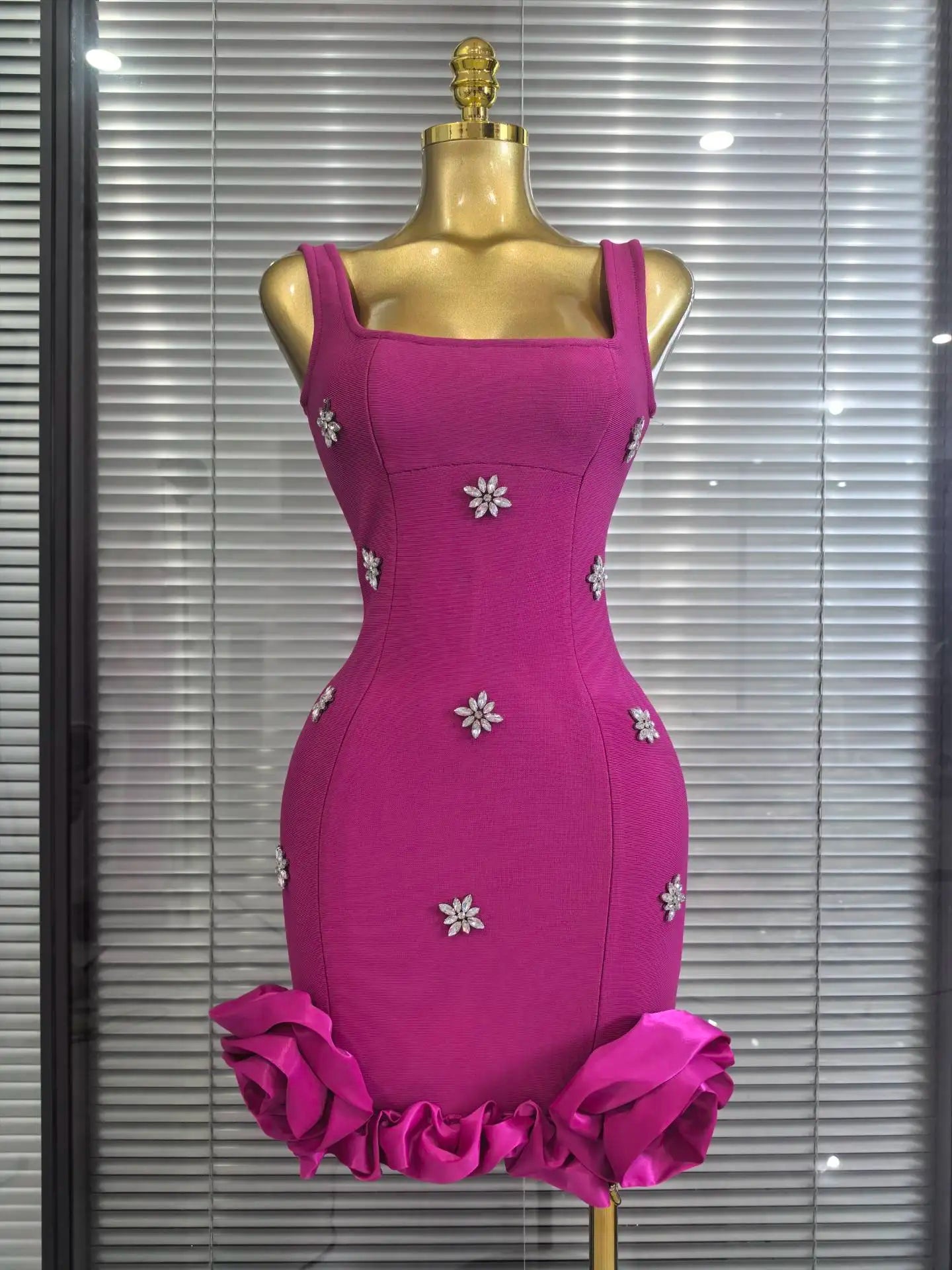 Hot Sale Women Sleeveless Sexy Shinning Rhinestones Ruffles Bodycon Mini Bandage Dress Celebrate Nightlcub Party Outfit Vestido