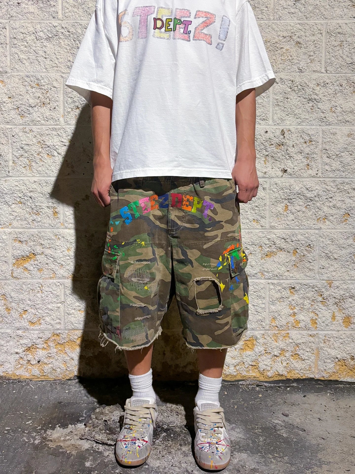 Y2k Camo Cargo Shorts Retro Graffiti Patched Hole Men Women Shorts American Hip Hop Trendy Streetwear Unisex Casual Baggy Shorts