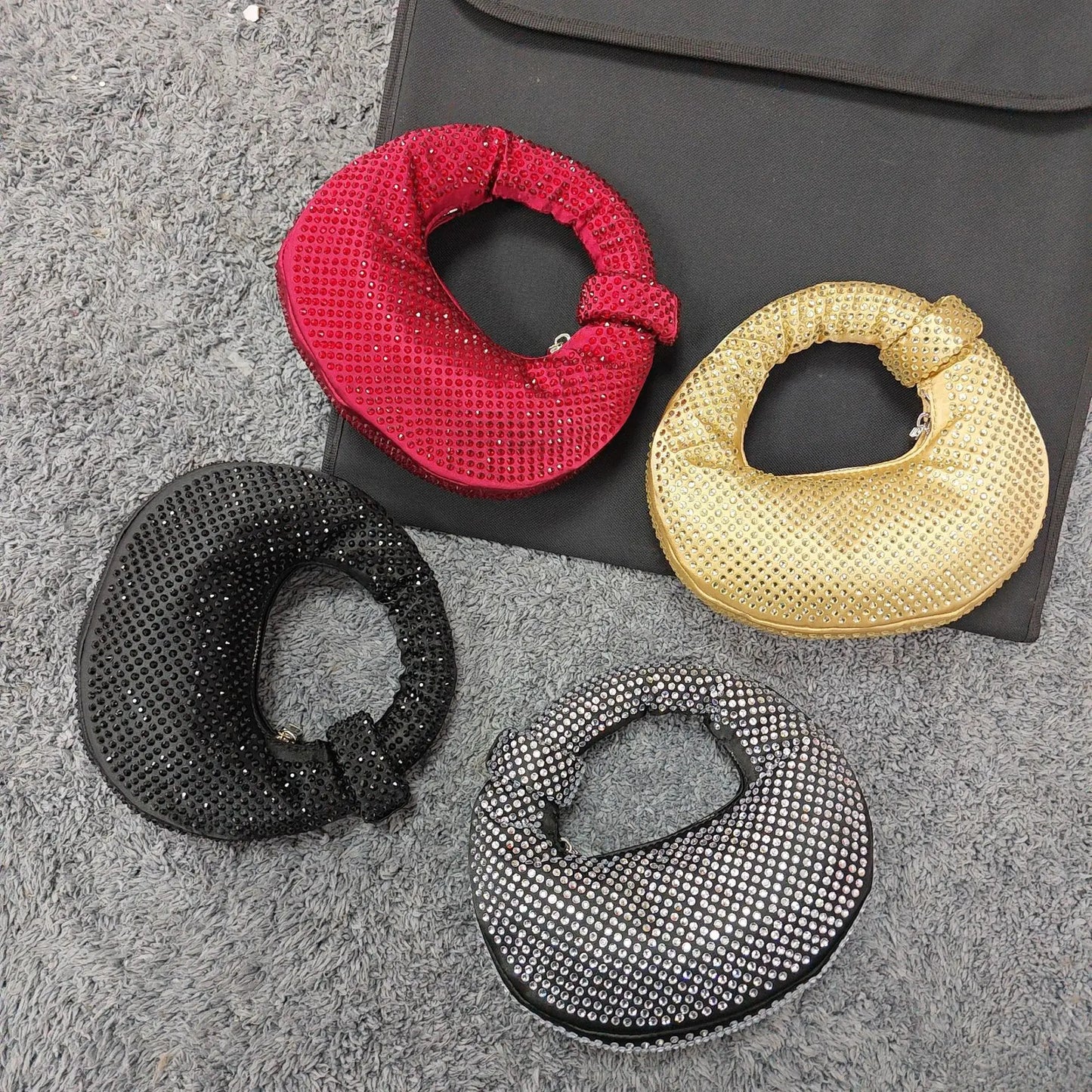 Full Diamond Dumpling Bag Women's Socialite Dinner Clutches Ladies Sparkling Rhinestone Evening Handbag Mini Banquet Party Purse