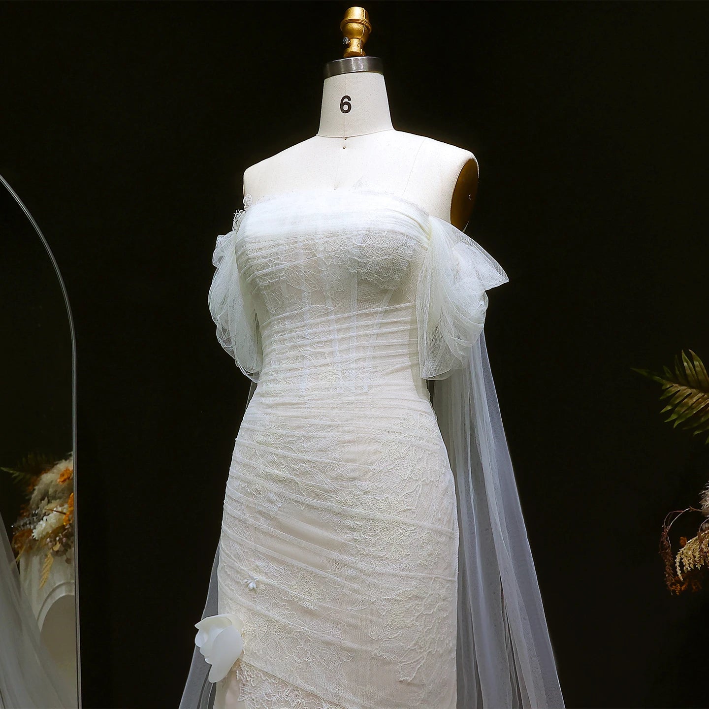 Sheer Fairy Women' s Elegant Wedding Dresses Off-Shoulder Draped 3D Floral Bridal Gowns Strapless Ruched Tulle SW653 Customized