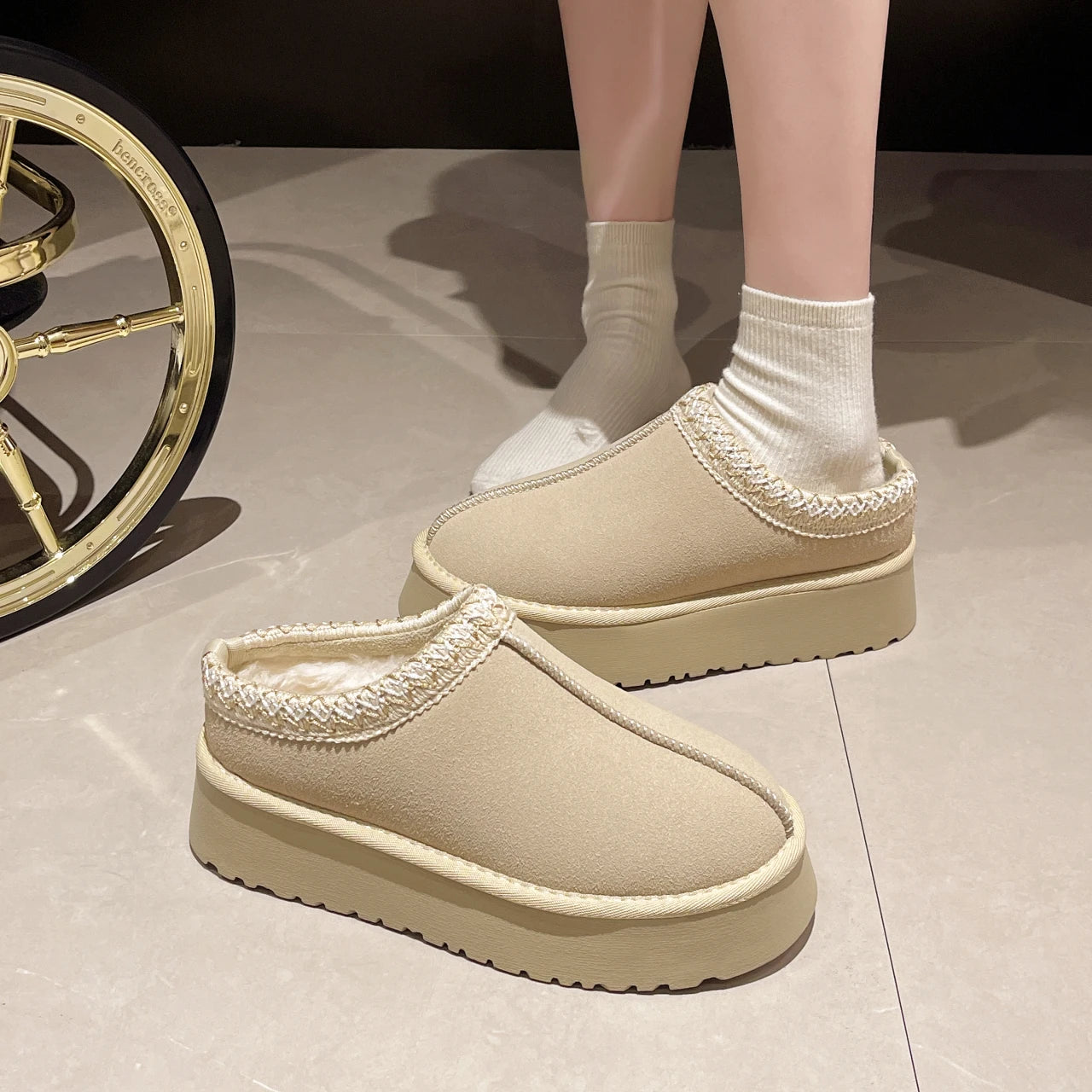 Snow Boots Women 2026 Winter New Short Cashmere Warm Thick-soled Shoes Without Heels Wool Half Slippers Women's Cotton Shoes
