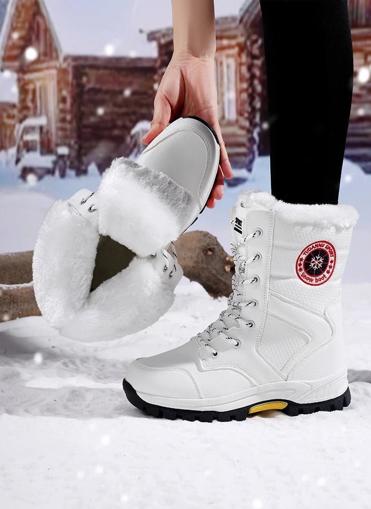 2025 new winter warm plush lined snow boots women's outdoor waterproof and non-slip plush cotton boots comfortable platform shoe