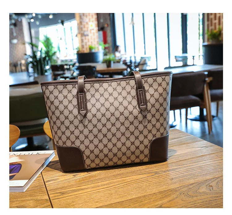 New Fashion Women's Tote Bag Trend Brand Retro Printed Shoulder Bag Large Capacity Elegant Commuter Bag Designer Luxury Handbag