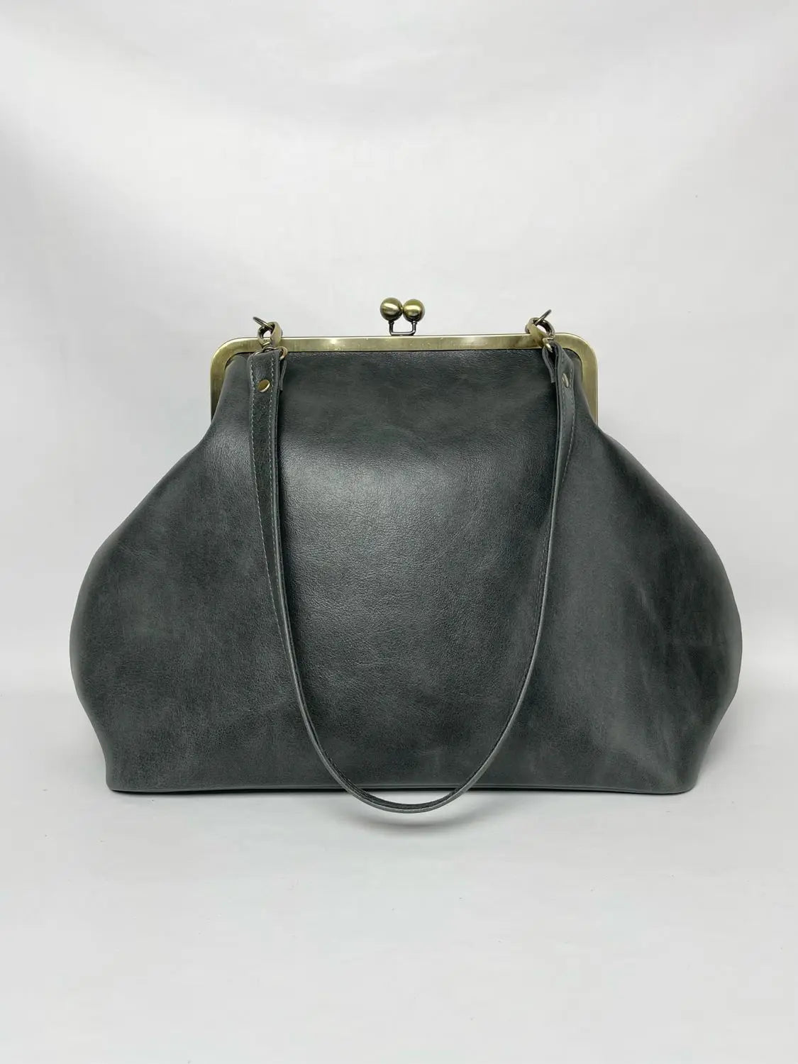 LOST IN VINTAGE Artificial Leather Soild Bag Large Balls Kiss-lock Large Big Clutch Handbag Proudly Carried In Hand 35x30x20cm