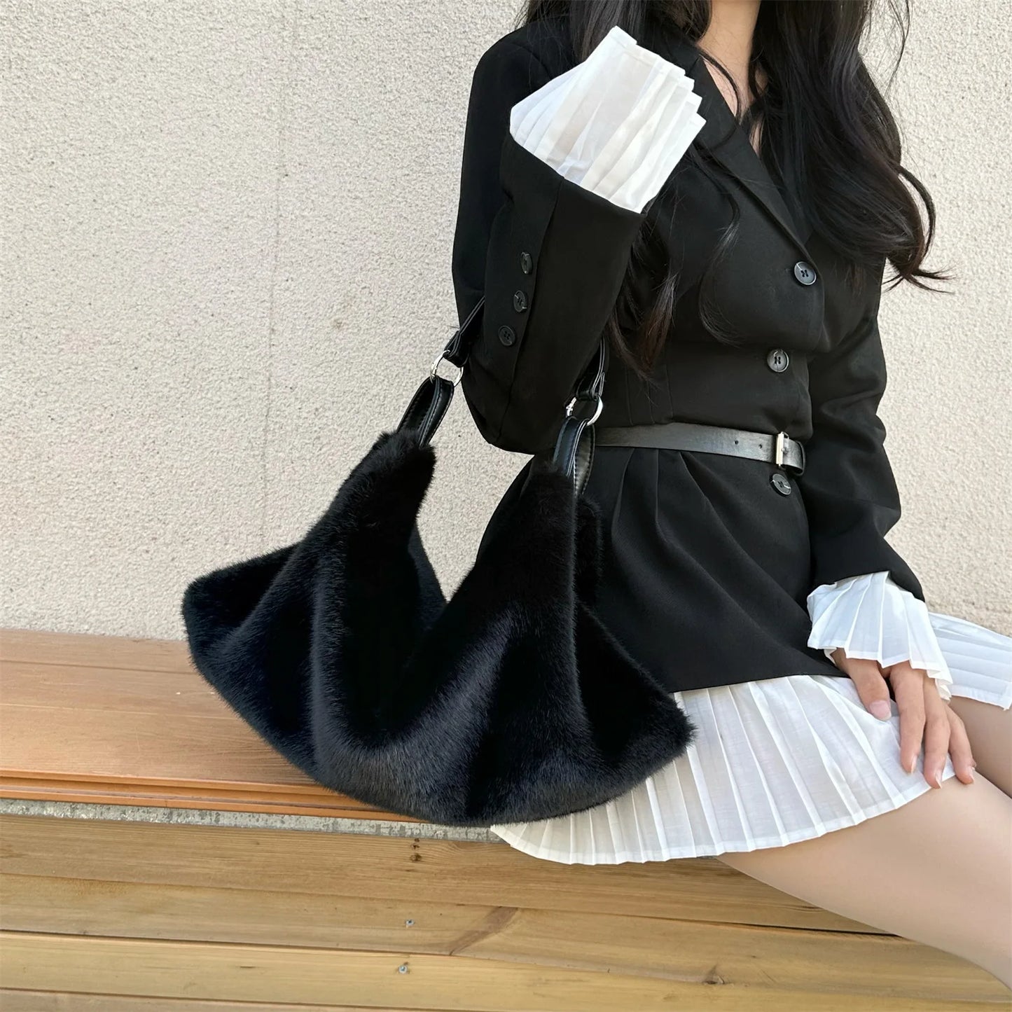 Women's Plush Crossbody Bag Single Shoulder Handbag Large Capacity Casual Autumn Winter Fur Bag Fashionable All-Match Bag