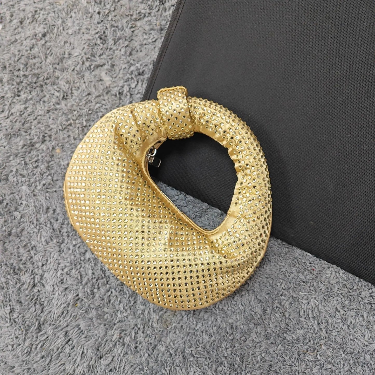 Full Diamond Dumpling Bag Women's Socialite Dinner Clutches Ladies Sparkling Rhinestone Evening Handbag Mini Banquet Party Purse