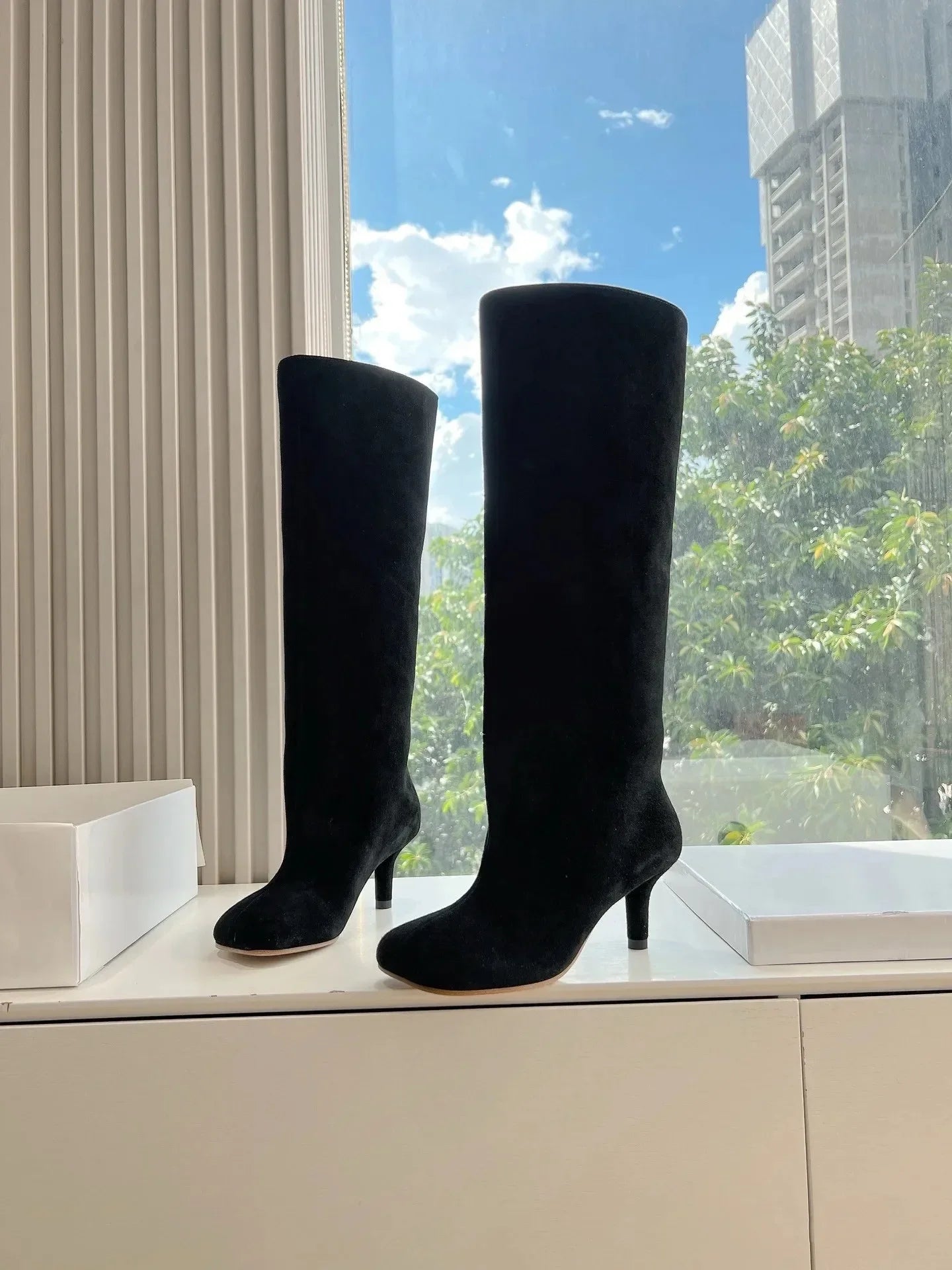 2025Women's Autumn and Winter New Slim Fit High Heels Knee High Boots Fashionable Plus Size Medium Long Boots Knight Boots