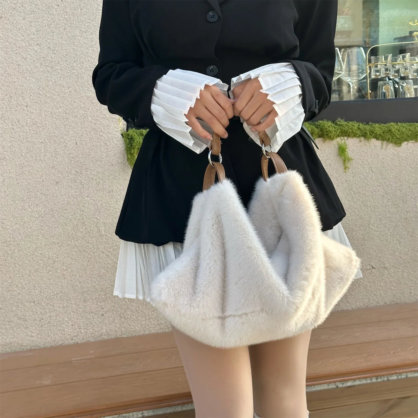 Women's Plush Crossbody Bag Single Shoulder Handbag Large Capacity Casual Autumn Winter Fur Bag Fashionable All-Match Bag