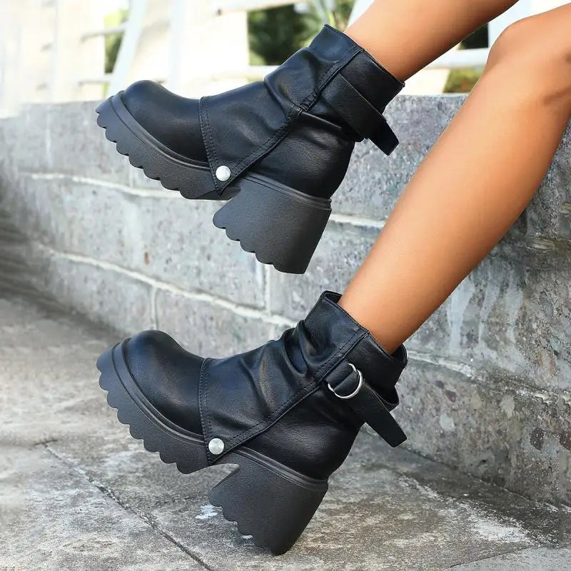 Gothic Chunky Platform Black Ankle Boots Women 2025 Autumn Punk Metal Belt Buckle Thick Bottom Short Boots Woman's Y2K Shoes 43