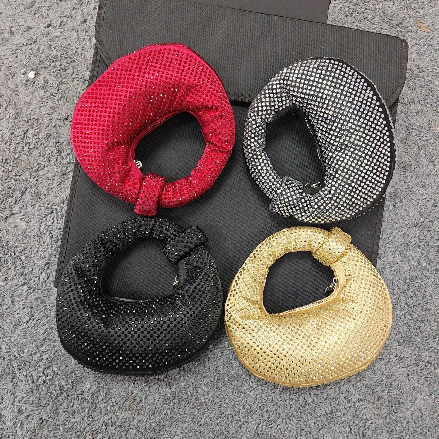 Full Diamond Dumpling Bag Women's Socialite Dinner Clutches Ladies Sparkling Rhinestone Evening Handbag Mini Banquet Party Purse