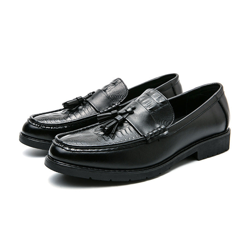 Zapatos casuales de cuero de moda con punta en pico y borlas personalizadas