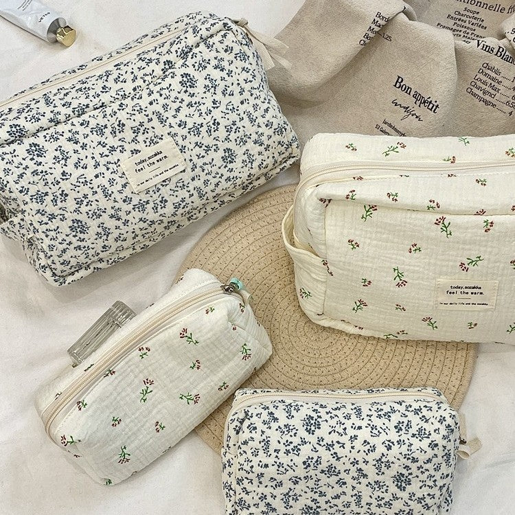 Neceser grande con estampado floral de manzano silvestre azul