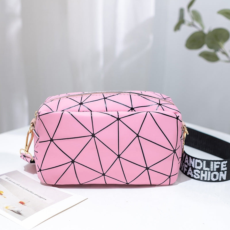 Colorful Radiating Geometric Print New Fashion Letter-Strap Camera Bag