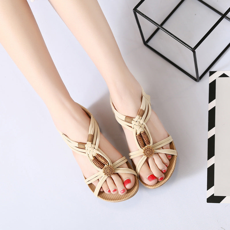 Sandalias romanas con tejido de cuentas