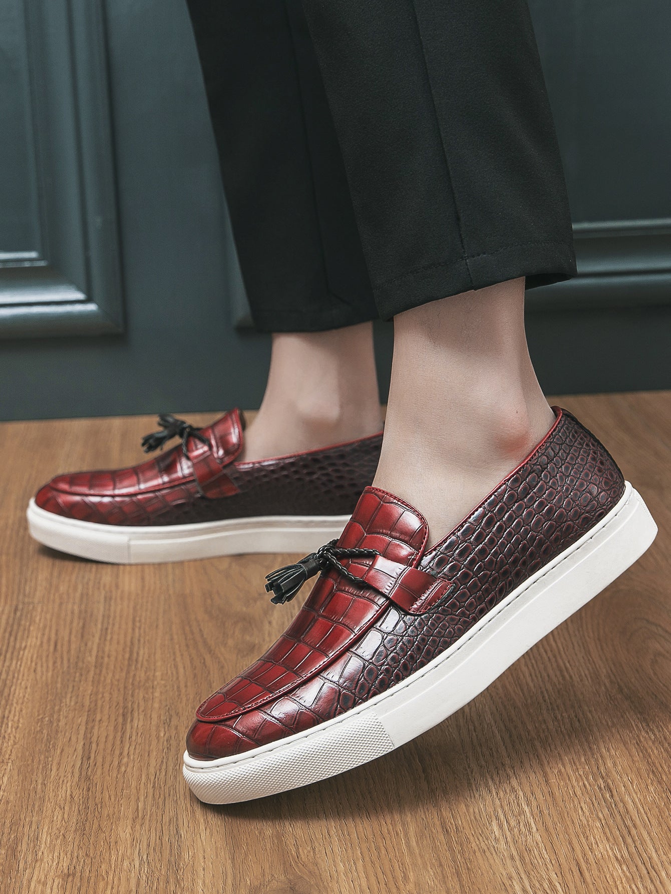 Zapatillas con borlas de moda de tallas grandes para hombre, estilo británico informal para jóvenes