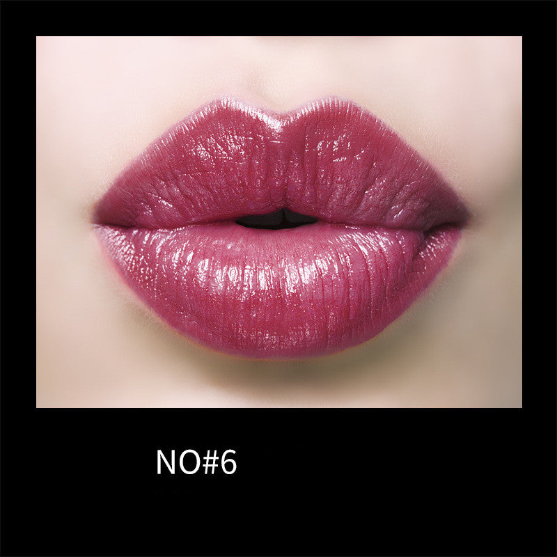Lápiz labial suave, hidratante y de maquillaje de labios encantador