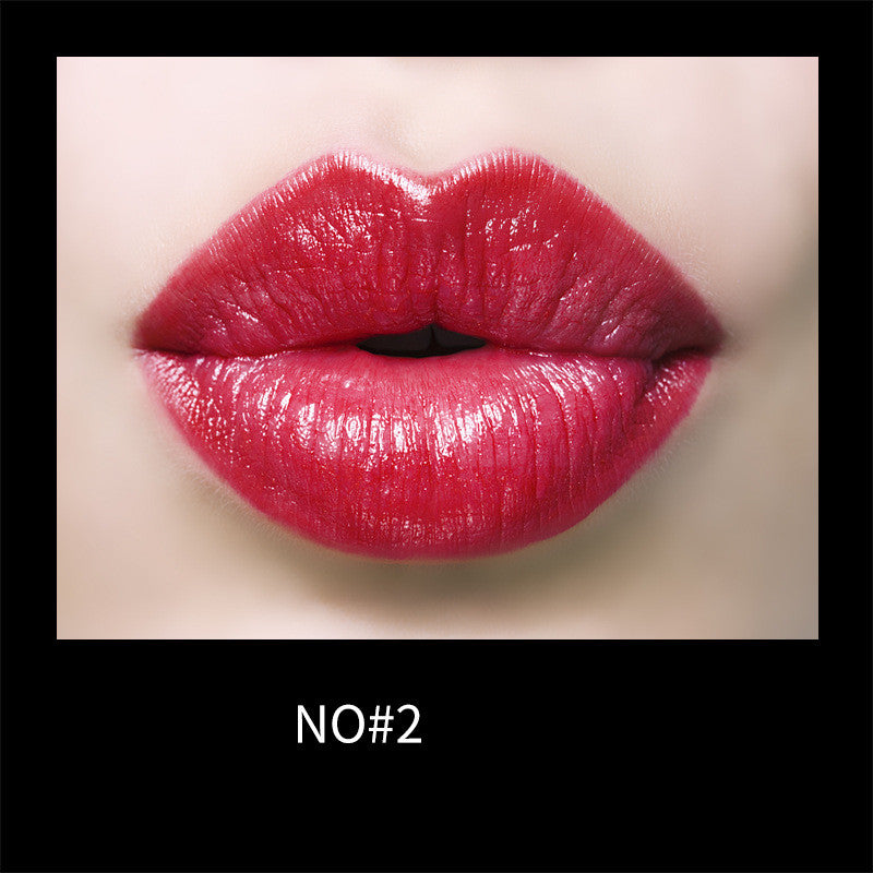 Lápiz labial suave, hidratante y de maquillaje de labios encantador
