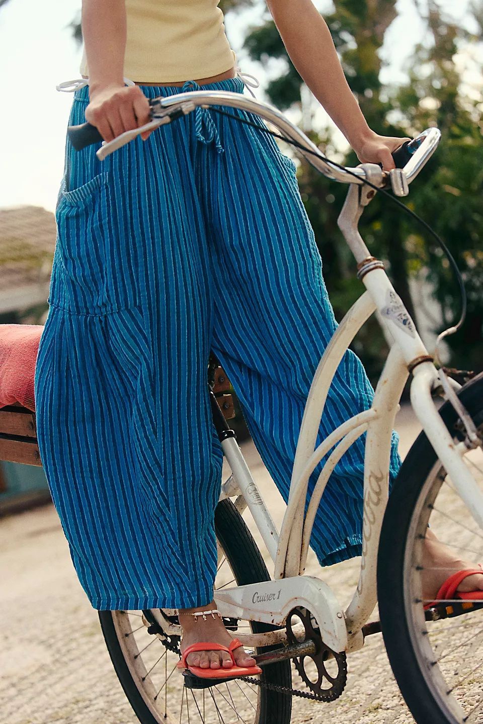 Striped Straight-leg Pants Elastic Waist Cropped Pleated Pants