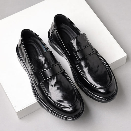 Zapatos de cuero de punta sin cordones británicos para hombre