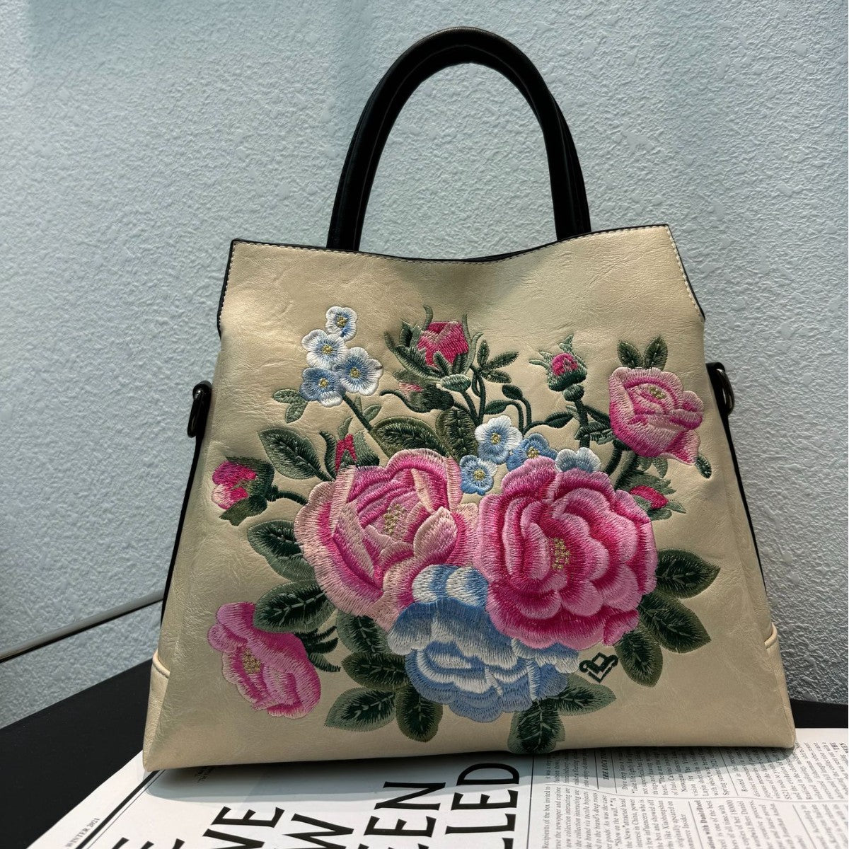 Tote Bag With Embroidered Peony Flowers Ethnic-style Textured Design
