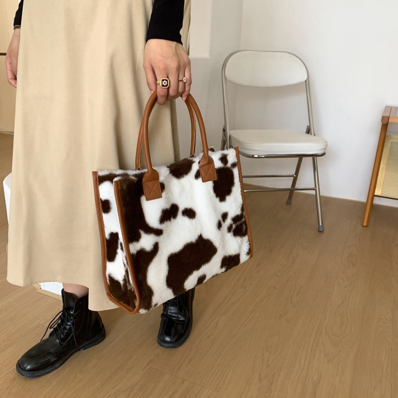 Bolso de hombro de felpa versátil, a la moda, para otoño e invierno