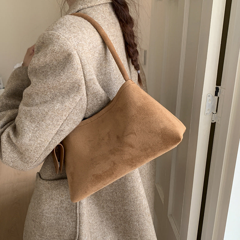 Bolso bandolera moderno que combina con todo