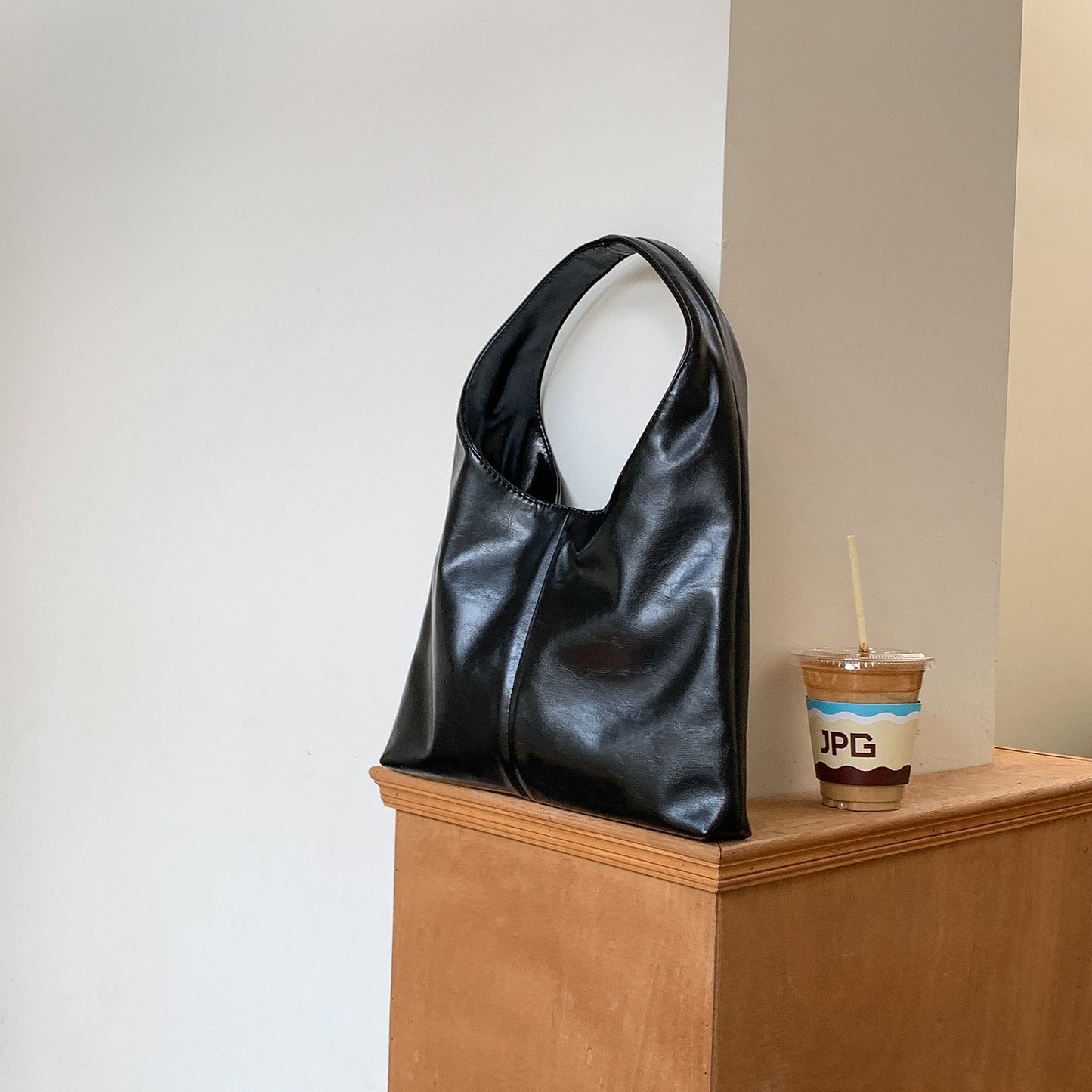Bolso de mano de cuero suave de gran capacidad para mujer