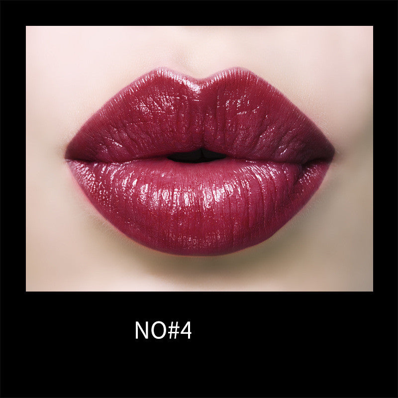 Lápiz labial suave, hidratante y de maquillaje de labios encantador