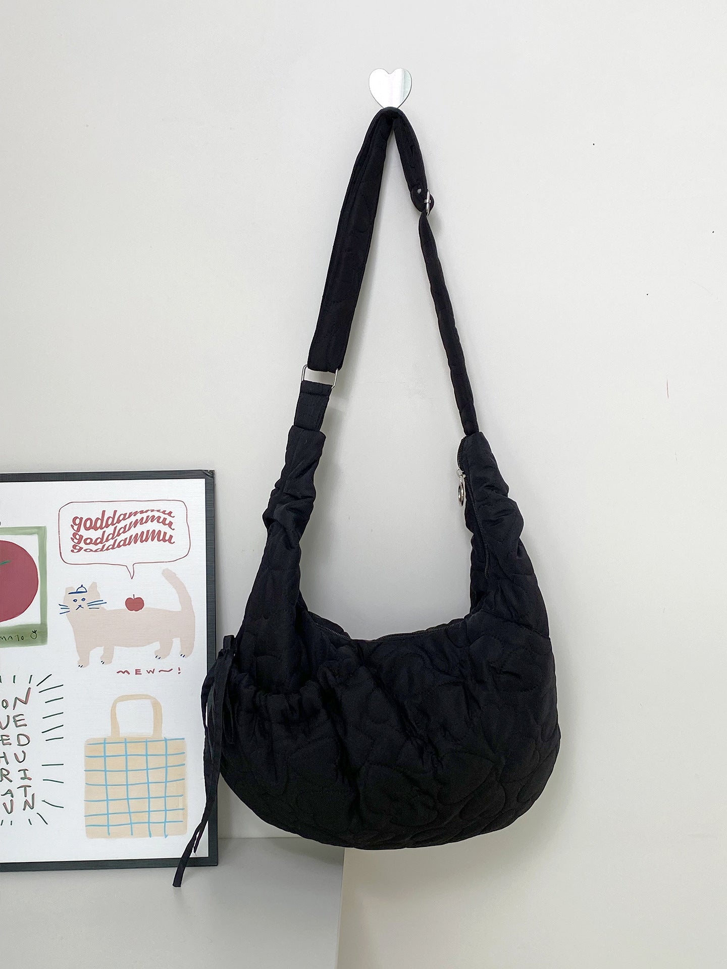Korean-style Instagram-inspired Relaxed-fit Horn-shaped Tote Bag With A Large Capacity