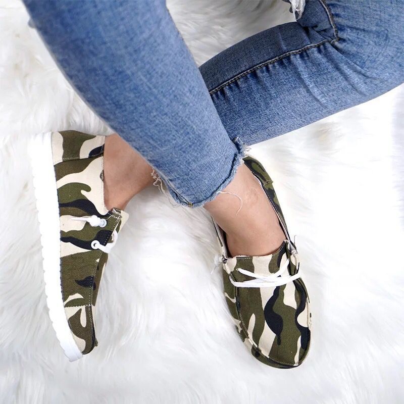 Zapatos planos de estilo nuevo antideslizantes con cordones cómodos casuales individuales para mujer con línea marcada, estampado de leopardo, comercio exterior, talla grande, venta al por mayor 43