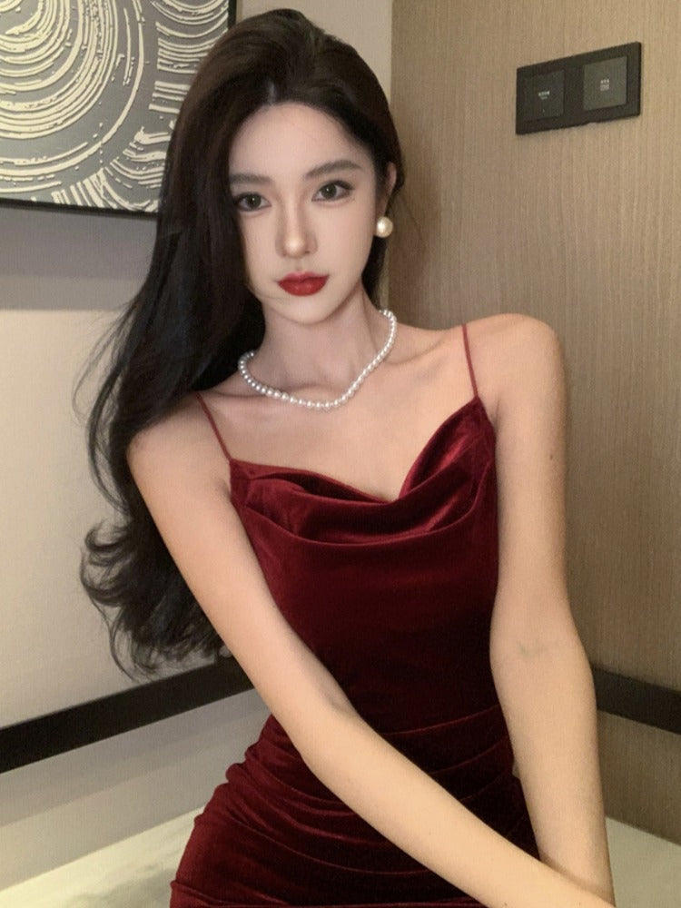 Vestido largo ajustado de sirena para mujer de terciopelo dorado con tirantes