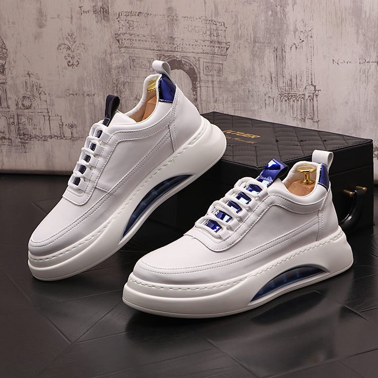 Zapatos casuales de hombre modernos con suela blanca gruesa