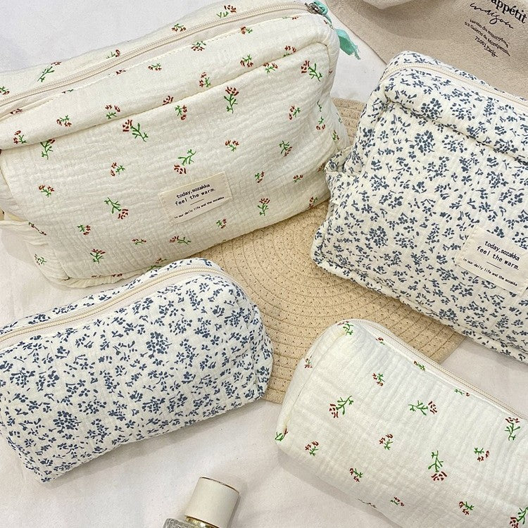 Neceser grande con estampado floral de manzano silvestre azul