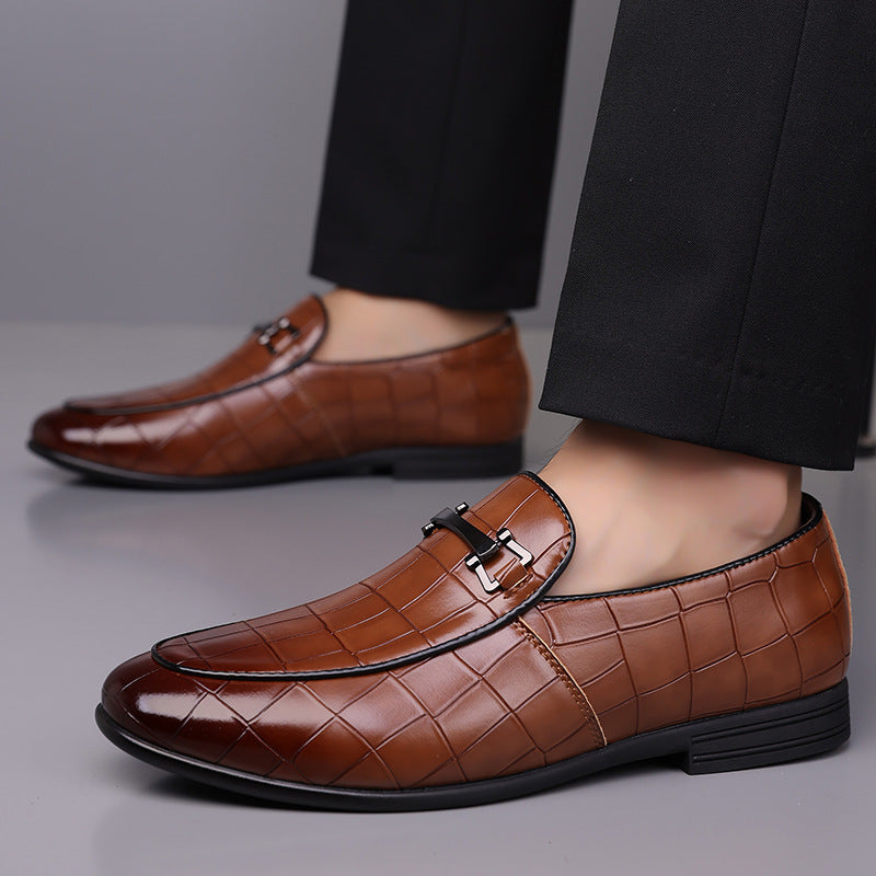 Zapatos de cuero ligeros de lujo para hombre, con suela de goma, talla grande y diseño a cuadros
