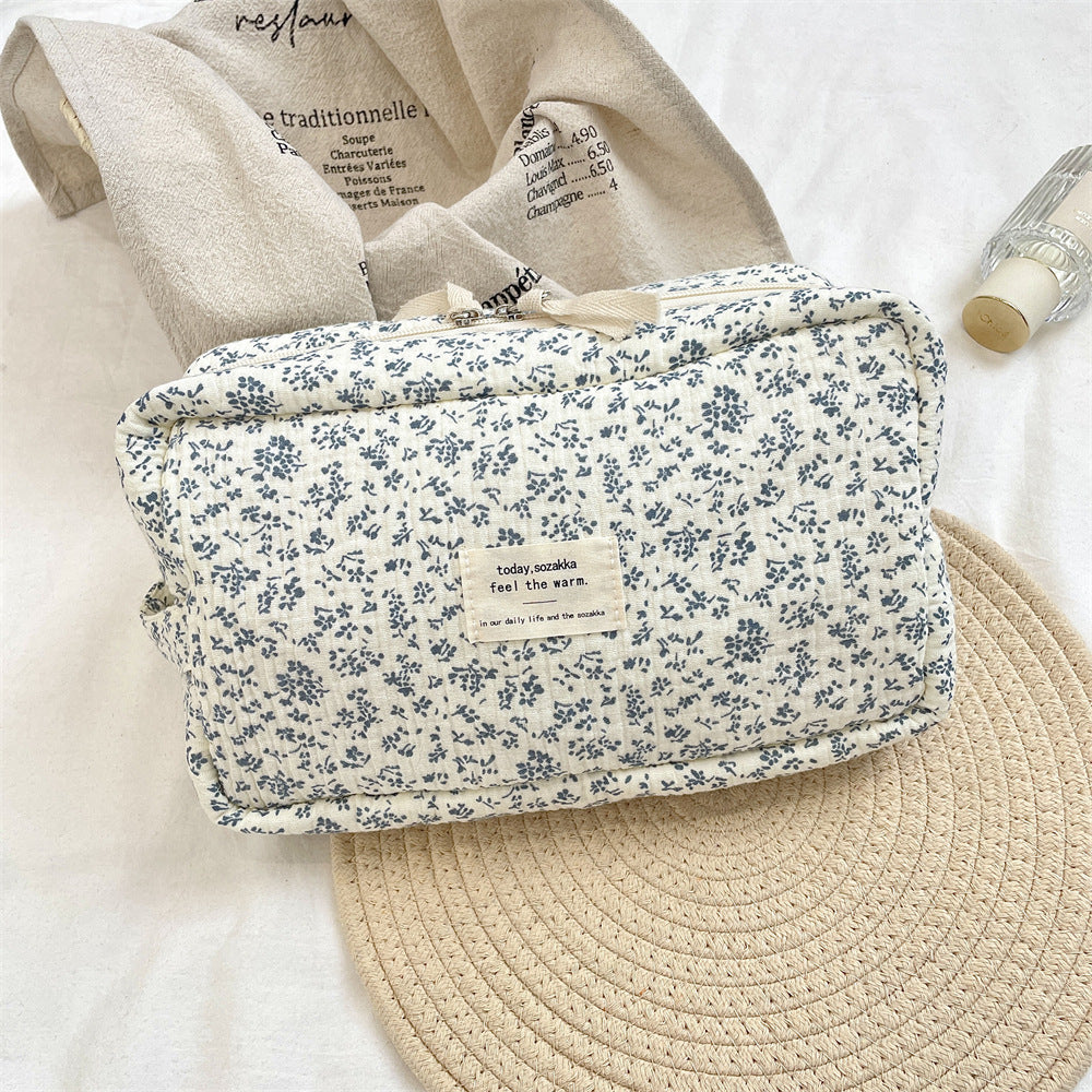 Neceser grande con estampado floral de manzano silvestre azul