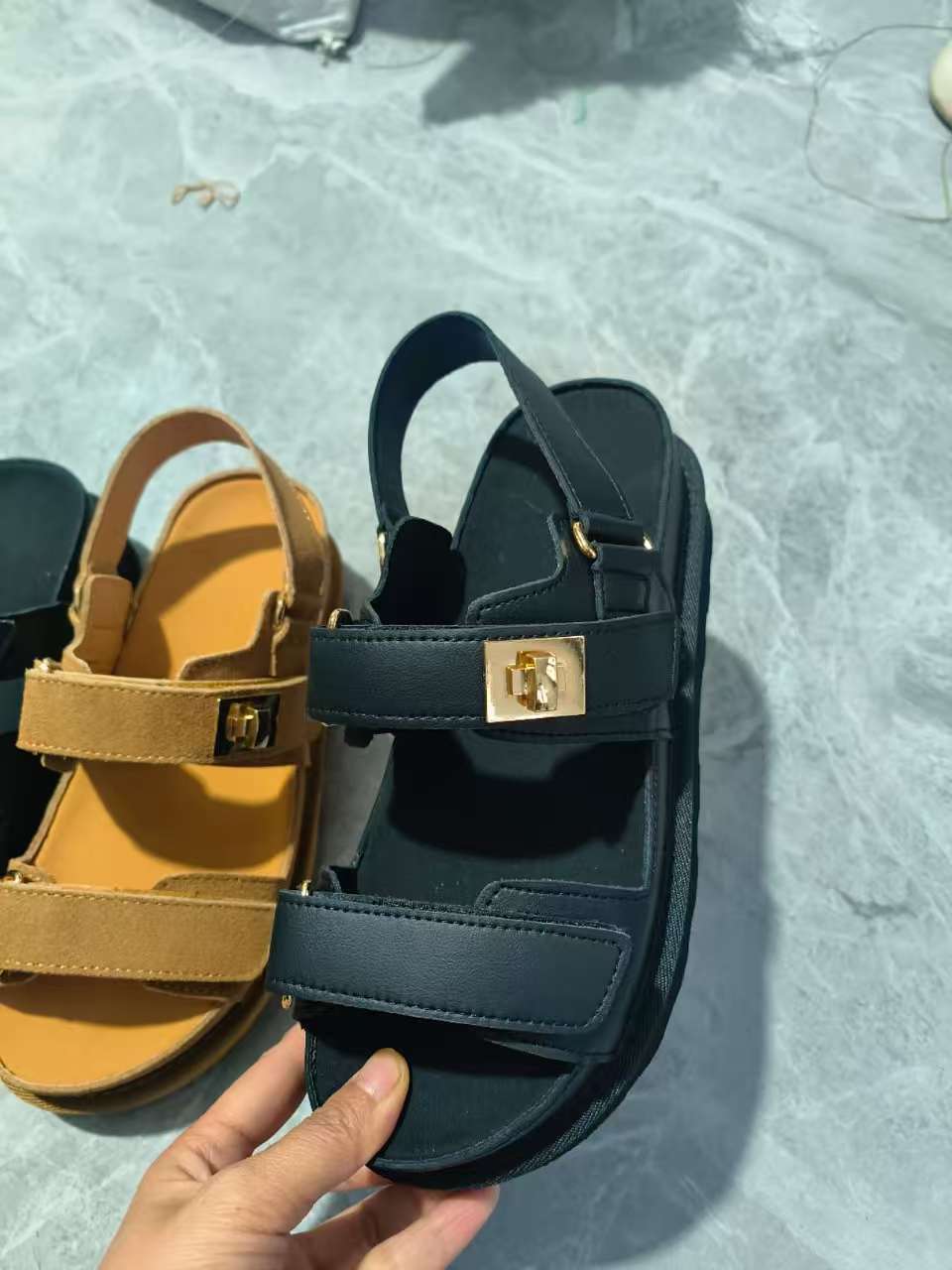 Sandalias de plataforma de talla grande Sandalias romanas de exterior de velcro de gamuza para mujer